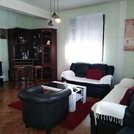 Peaceful Two Bedroom *